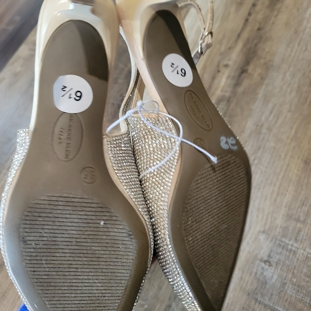 Anne Klein Elegant Silver Women's Slingback Shoes - Picture 7 of 9